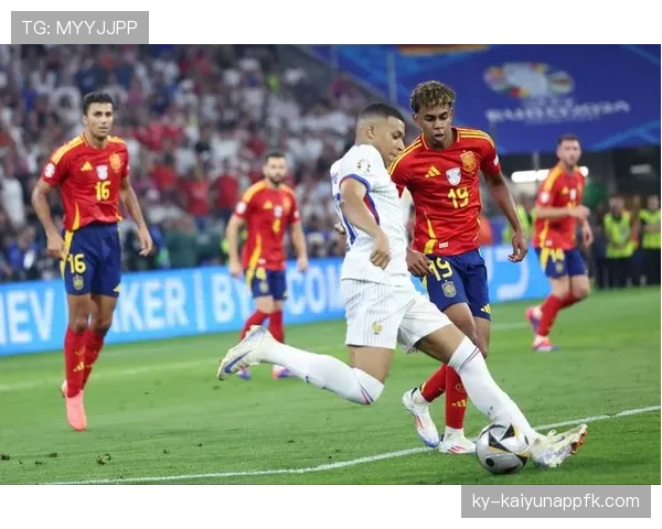 亚马尔与姆巴佩：年龄差距如何塑造成长轨迹与即战力差异